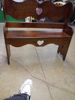 Awesome heart Bench great plant stand