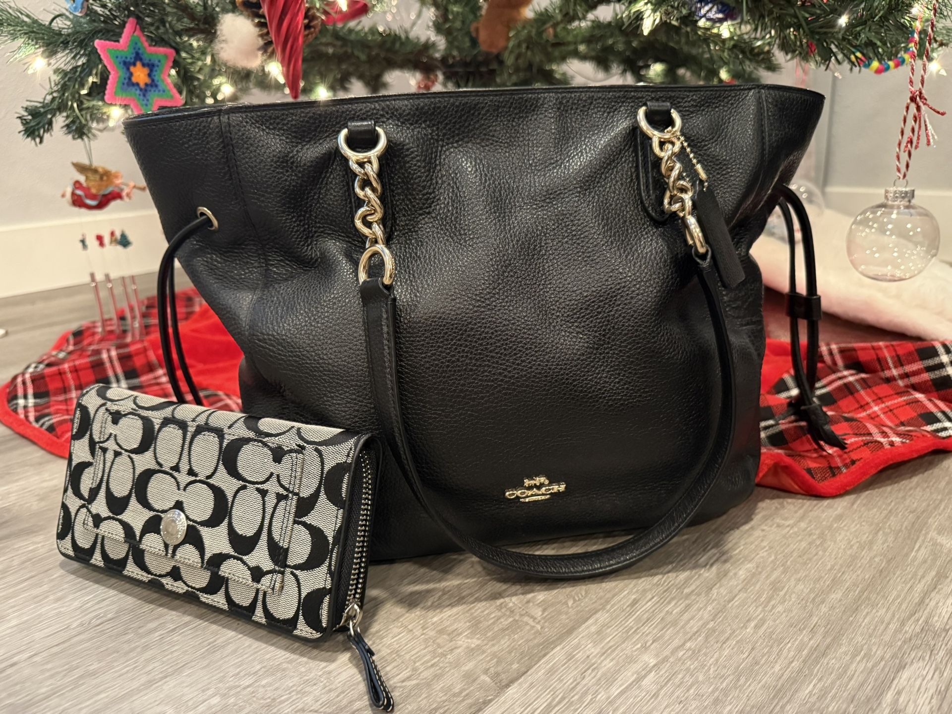🎁 Authentic Coach Wallet + Black Leather Shoulder Bag – Perfect Christmas Gift Set!
