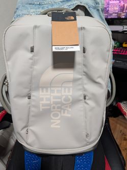 Northface rolling thunder 22' luggage