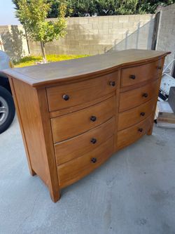 8-Drawer Solid Wood Dresser