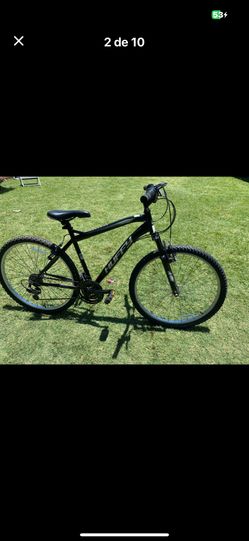 PRE OWNED HUFFY HIGLAND 19 INCH FRAME SIZE TIRE 26 READY TO RIDE REALLY GOOD CONDITIONS$100 firm