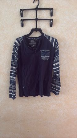 Men’s long sleeve size medium