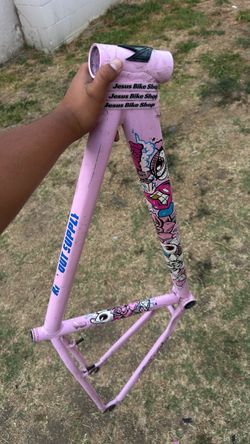 pink chad frame
