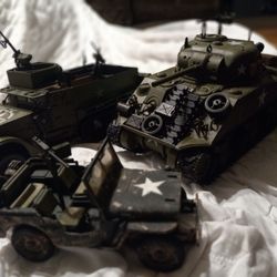 21st CENTURY TOYS/ COLLECTIBLES 1/18th Scale WWII
