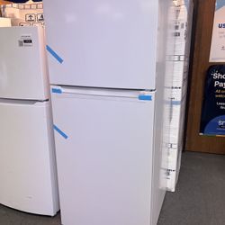 Element White Top Freezer Fridge