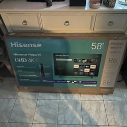 Hisense 58” 4K UHD LED LCD Roku Smart TV