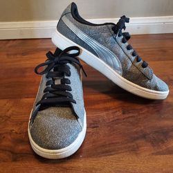 Puma Vikky V2 Glitz sneakers. 