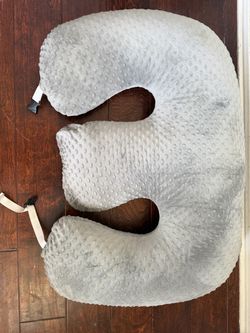 Twin Z nursing pillow