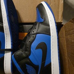 Jordan's  1 (Mid) Black/royal Blue 