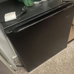 Mini Refrigerator 