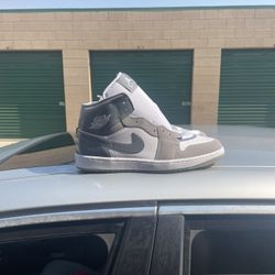 Mike Air Jordan’s Mids 1