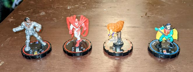 2002 Heroclix pieces 