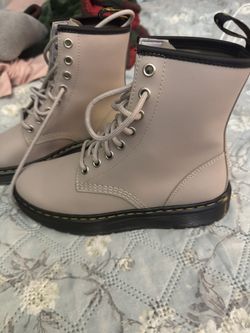 Dc.martens Boots