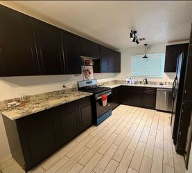 Like new kitchen cabinets and gourmet countertop