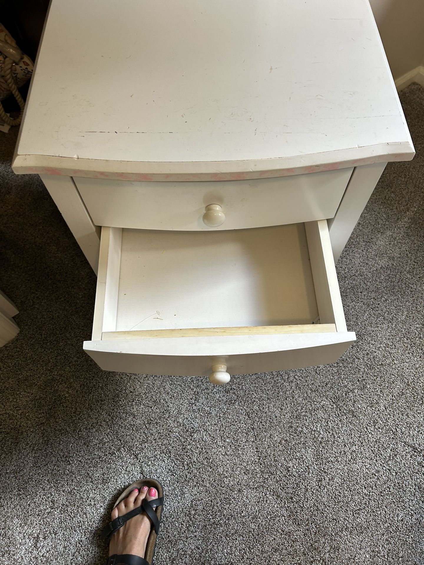 4 Drawer White Dresser