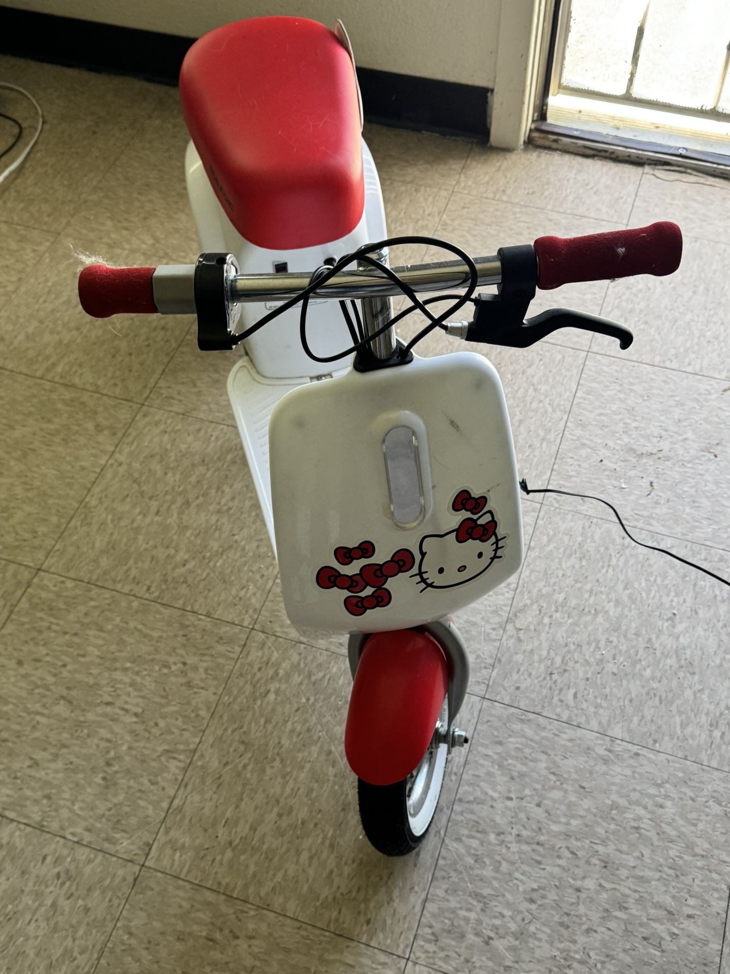 Hello Kitty Scooter