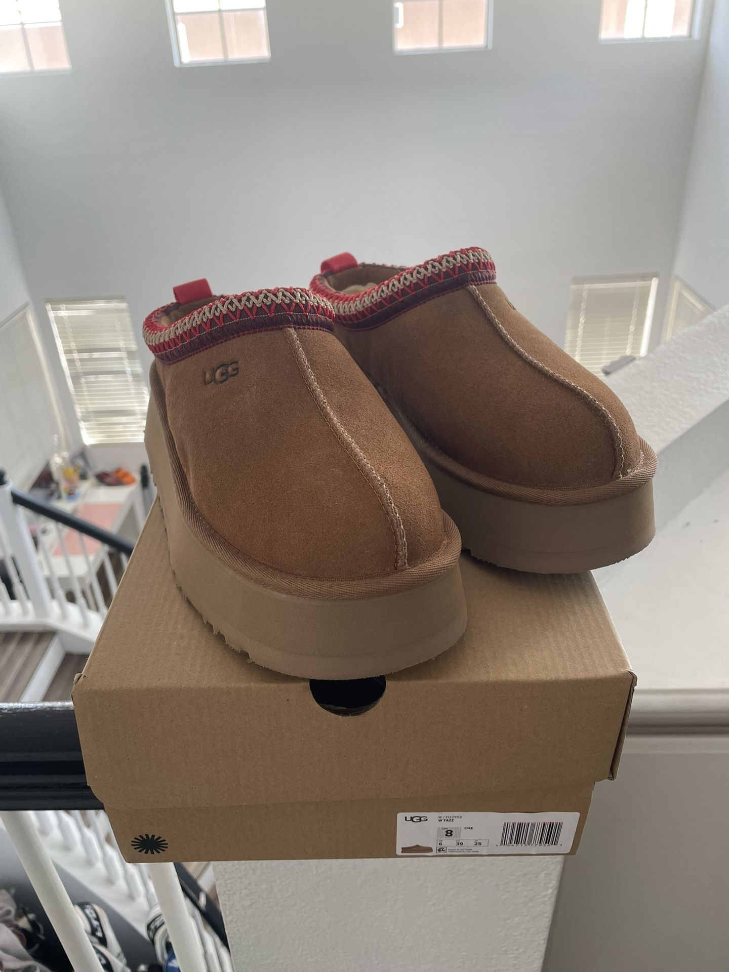 UGG Tazz