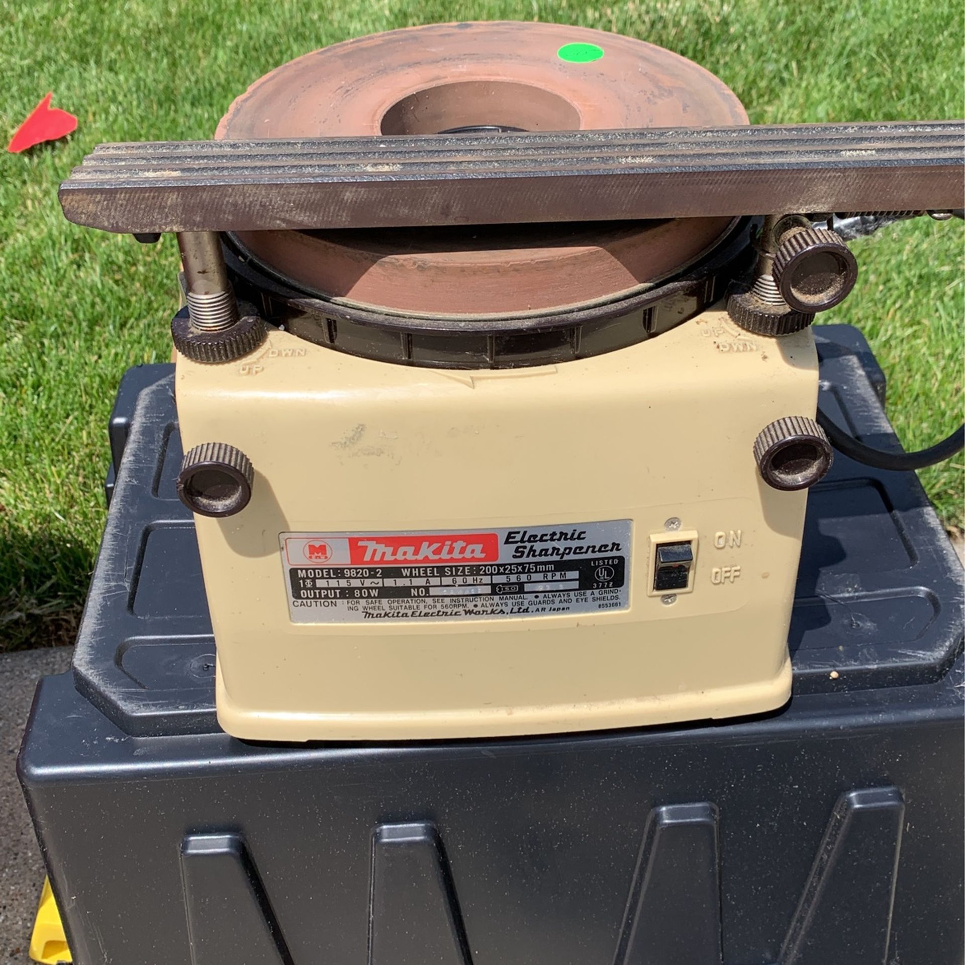 Makita 9820-2 Sharpener