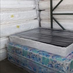 Queen box springs