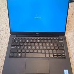 Dell Xps 13 I5 8th Gen. 8gb Ram 256 Gb Storage.