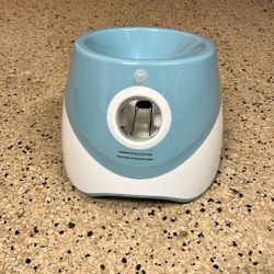 Dog Ball Thrower Fetch Machine 