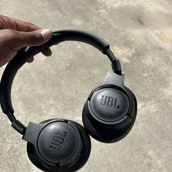 JBL 720BT Headphones (Wireless)