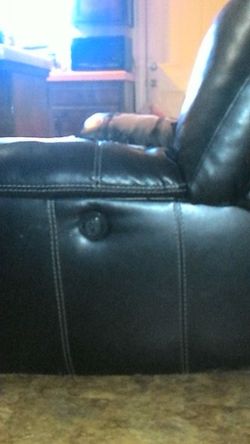 Push button electric couches all recliners work worth reapolstring
