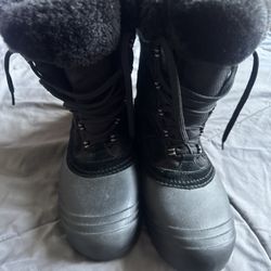 Men’s Columbia Snow Boots  Size 10 