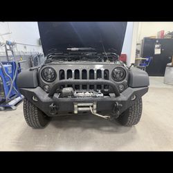 Wrangler Metal Bumper With Winch 