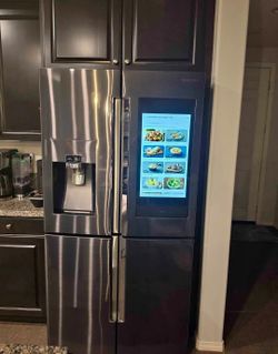 Samsung Family Hub 4-Door French Door Refrigerator
