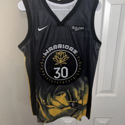 NBA Stephen Curry Warriors black & yellow rose jersey size L