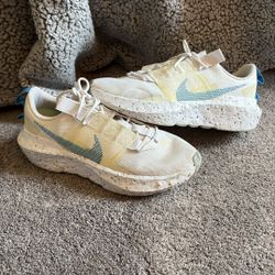 Women’s 9.5 Nike Crater Impact ‘White University Blue’