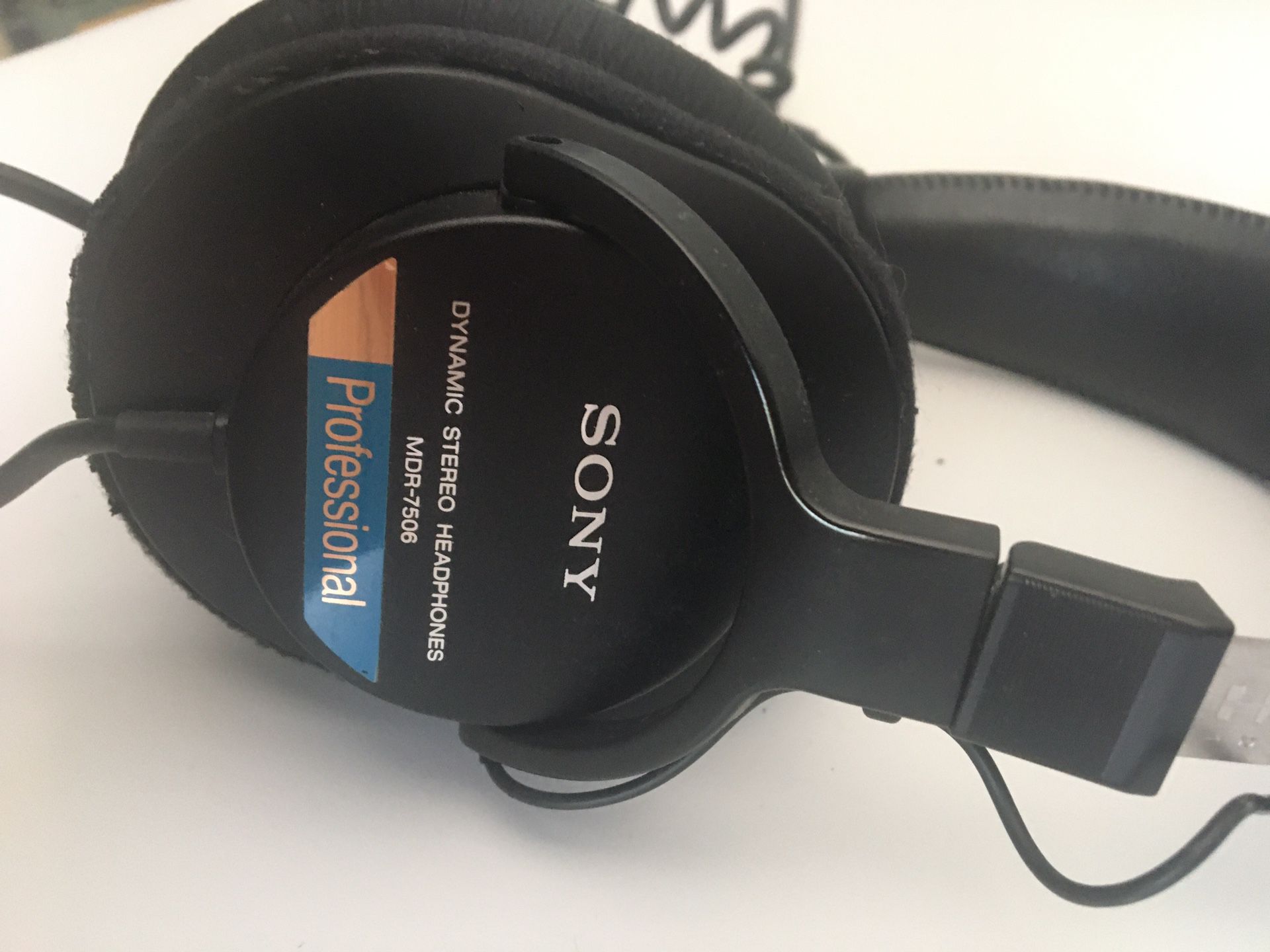 Sony Dynamic Pro Headphones MDR-7506