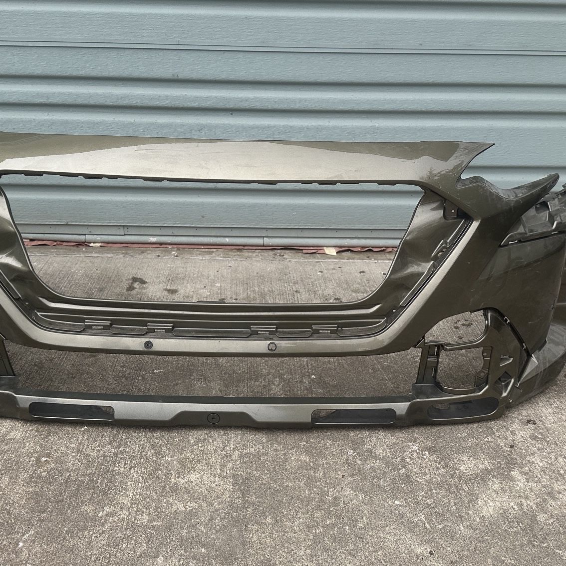 2023 2024 SUBARU OUTBACK FRONT OEM BUMPER COVER 