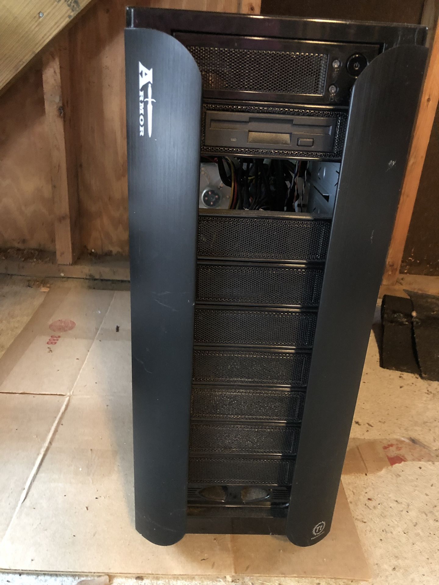 Thermaltake Armor Steel Full Atx Conputer case w/ 1000W power supply