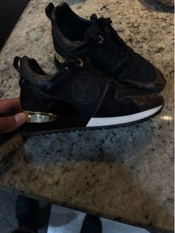 Women, Louis Vuitton sneakers size 5.5