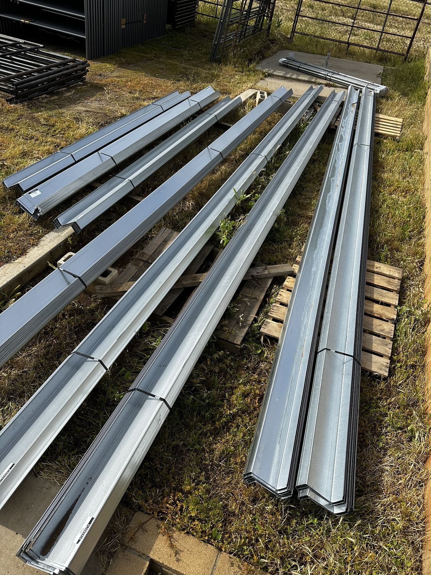 Zee Purlins 25ft x 6” Galvanized Truss 14gauge for Sale in Riverside