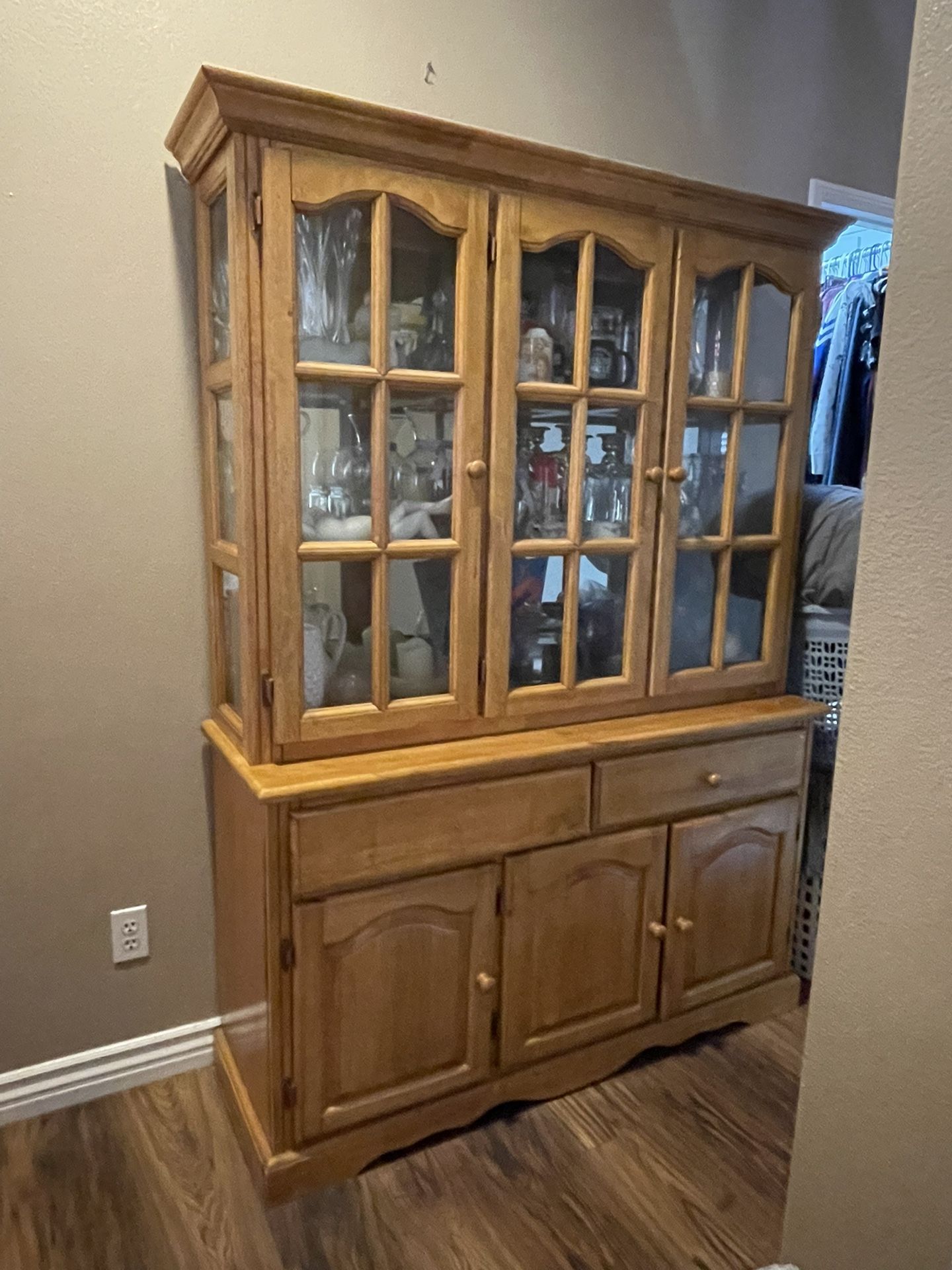 Free Buffet Hutch
