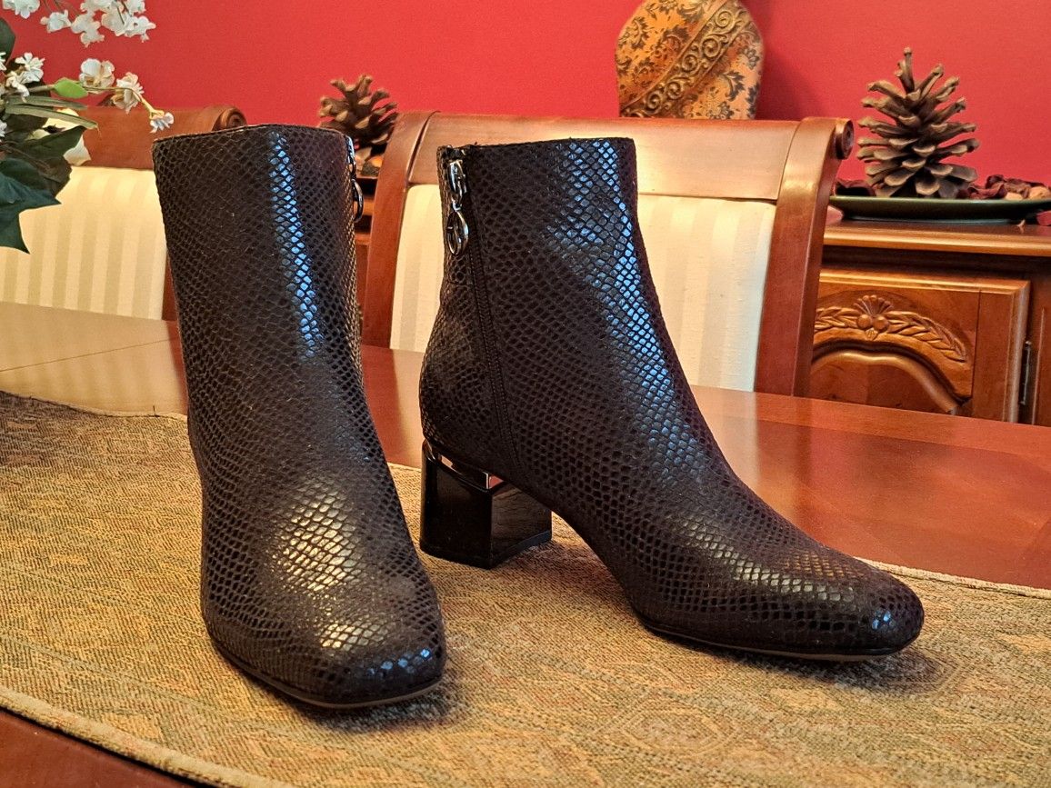 Franco Sarto Black Snakeskin Marquee Boots Size 8