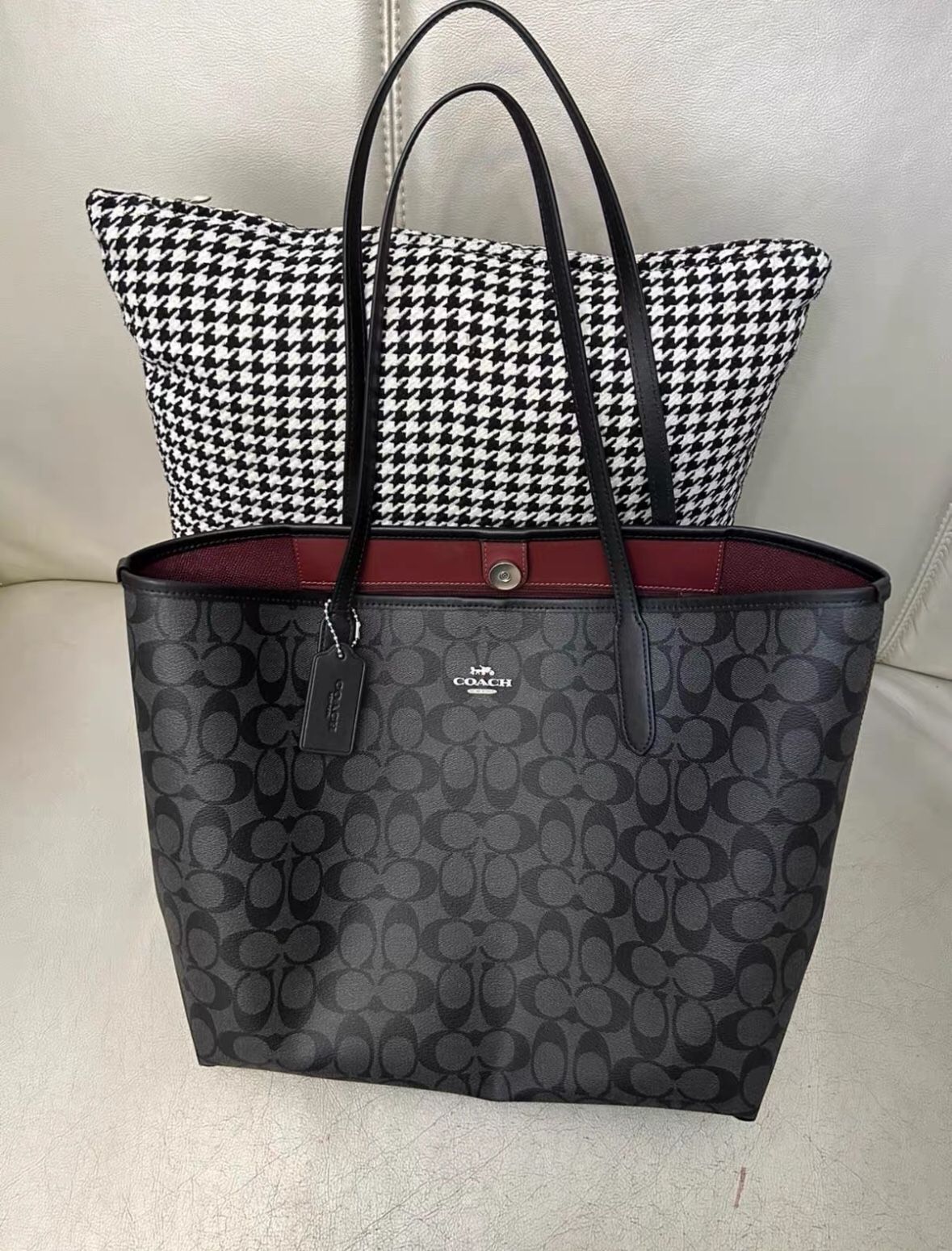 Coach City 33 Classic Monochrome Tote