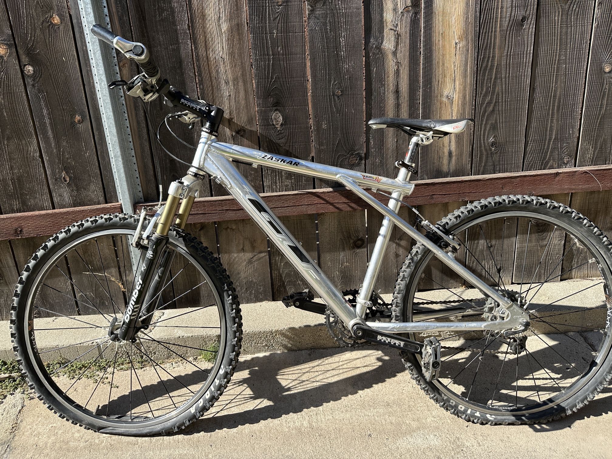 GT ZARKAR Mountain Bike