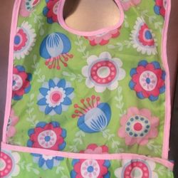 Two Neat Solutions for Children Toddler Baby Bibs

