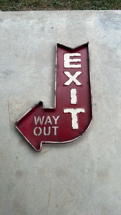 Exit arrow wall sign