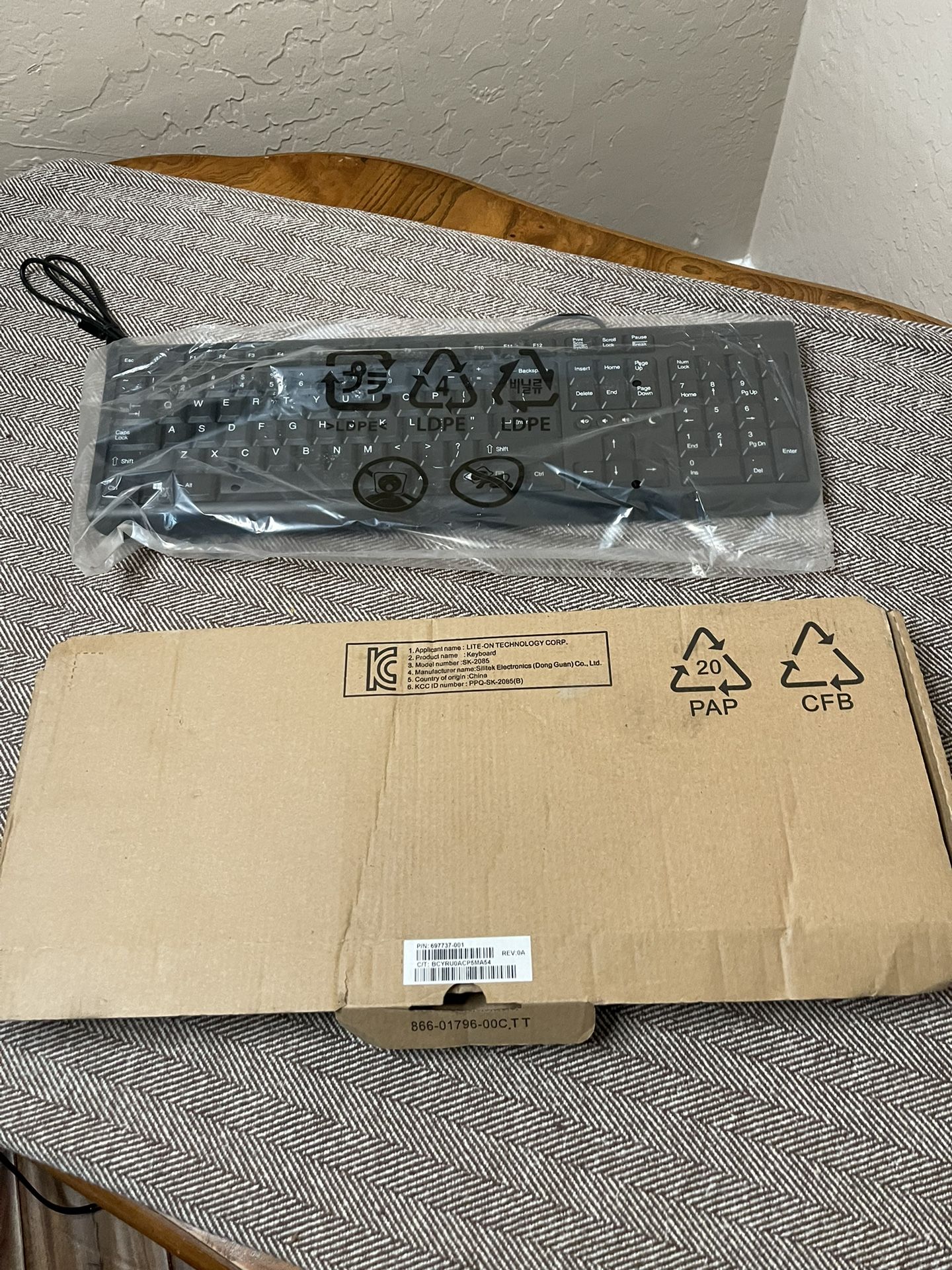 Keyboard SK-2085