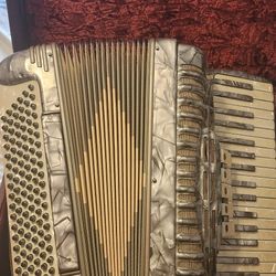 Titano 5814 Special Accordion 