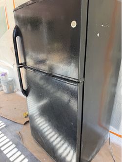 GE Refrigerator
