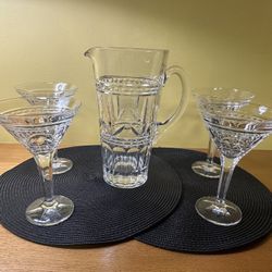 🌟Elegant Crystal Pitcher/ Martini Glasses 🌟