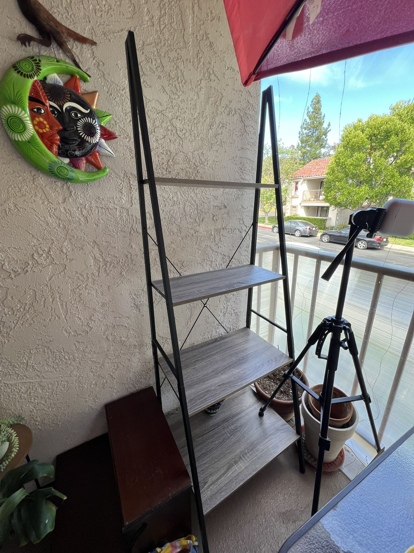 Ladder shelf 