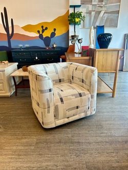VARIETY of NEW Chairs / Swivel / Recliner / Accent!