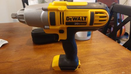 DeWalt 20v MAX 1/2" CORDLESS IMPACT WRENCH